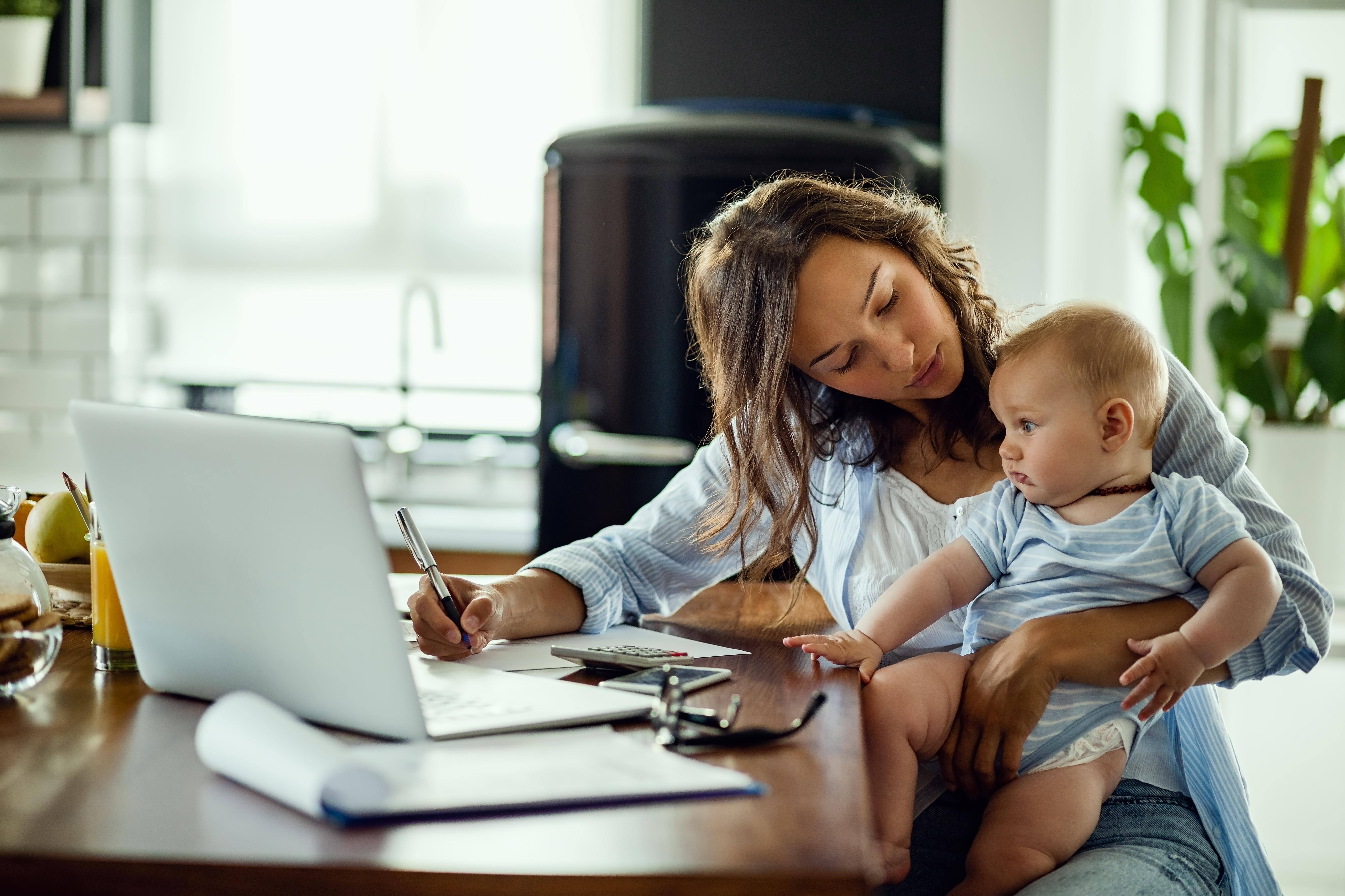 Equilíbrio Entre Carreira e Família: Soluções para Mães Modernas